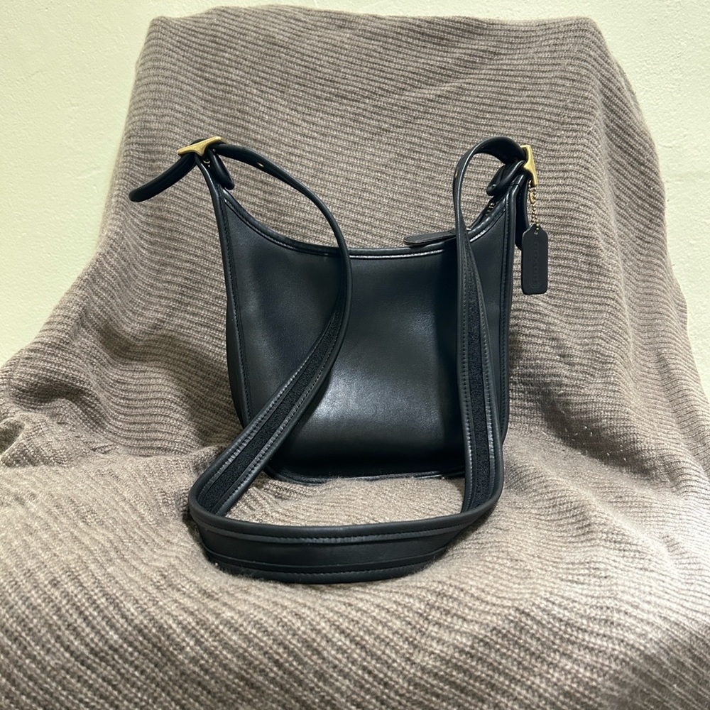 VINTAGE COACH Janice Legacy Bag in BLACK